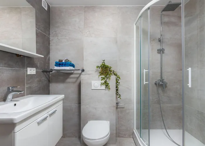 Moderne In Crikvenica Mit Schoener Terrasse By Interhome Апартаменты *