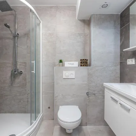 Moderne In Mit Schoener Terrasse By Interhome קריקווניצה