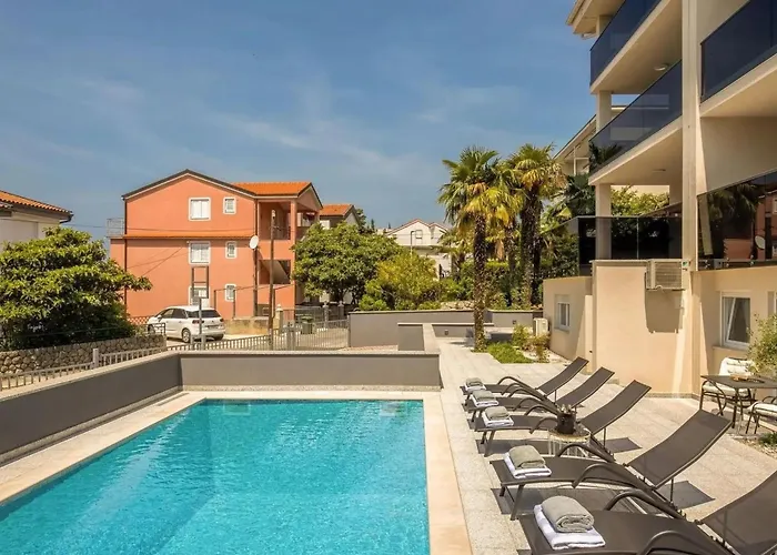 شقة Moderne In Crikvenica Mit Schoener Terrasse By Interhome تْسْغيكفانِتْسا