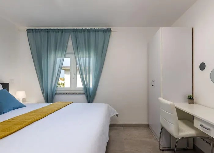 Moderne In Crikvenica Mit Schoener Terrasse By Interhome * تْسْغيكفانِتْسا