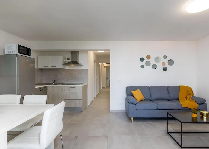 Moderne In Crikvenica Mit Schoener Terrasse By Interhome